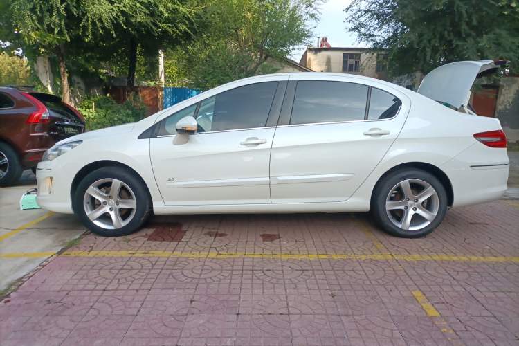 Used Peugeot 408 2013 2.0L Automatic Comfort Edition
