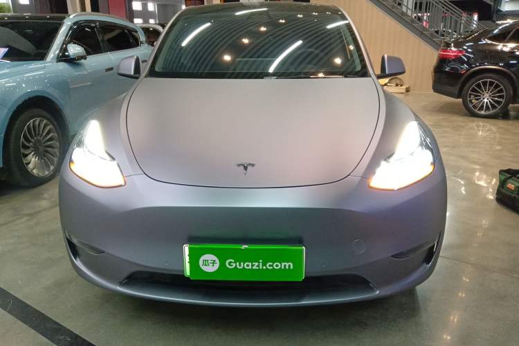 Used Tesla Model Y 2023 Long-Range All-Wheel-Drive Version