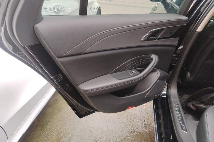 Used Hongqi H5 2023 2.0T Automatic Smart Connect Flagship Edition
