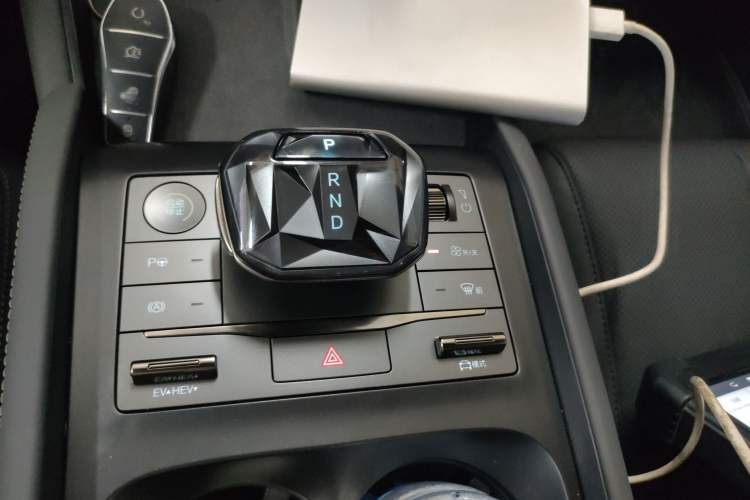 Used BYD Qin L 2025 DM-i Smart Drive 120KM Superior Model
