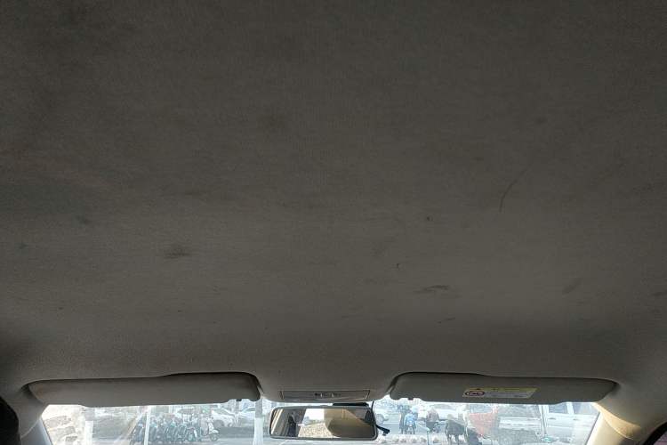 Used Volkswagen Jetta 2015 Value Edition 1.6L Manual Fashionable Style
