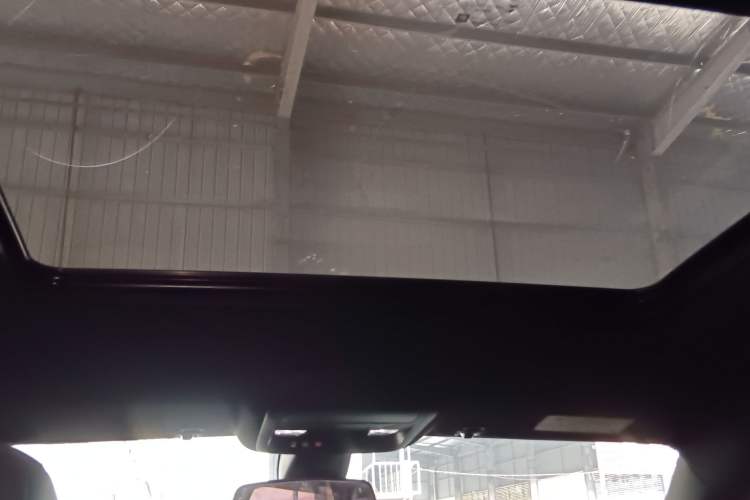 Used Cadillac XT6 2022 2.0T Six-Seater Four-Wheel-Drive Luxury Version
