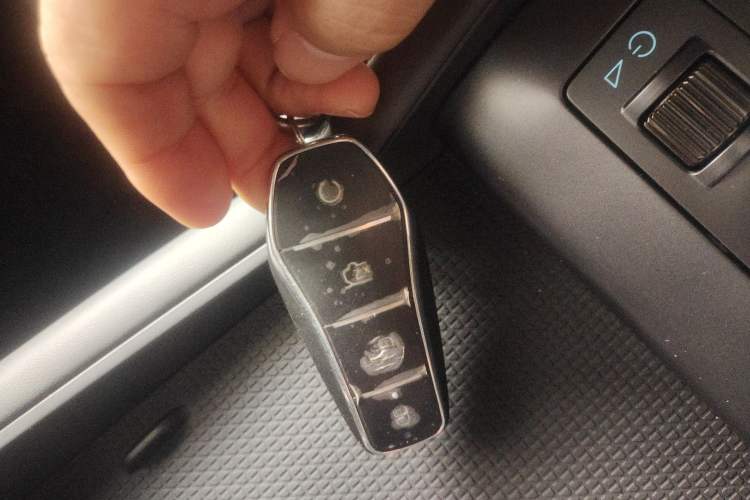 Used BYD Qin L 2025 DM-i Smart Drive 120KM Leading Model
