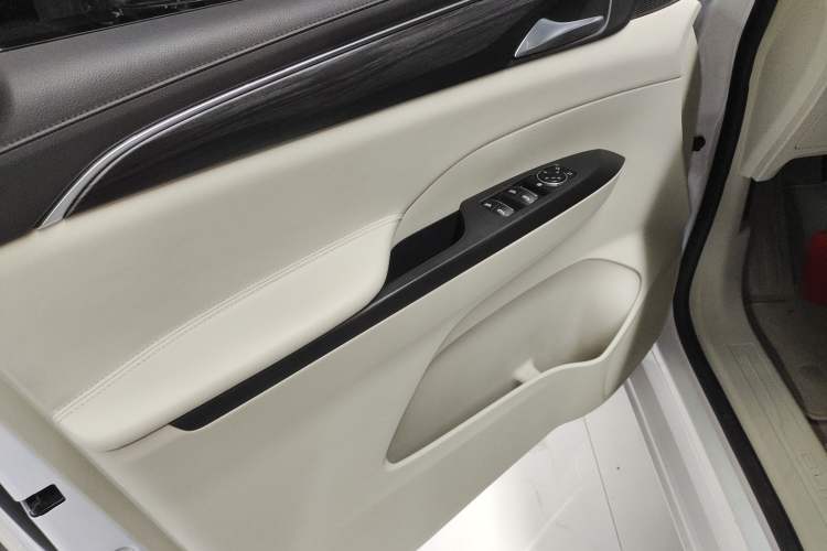 Used Buick GL8 2020 ES Land Cruiser 653T Comfort Edition
