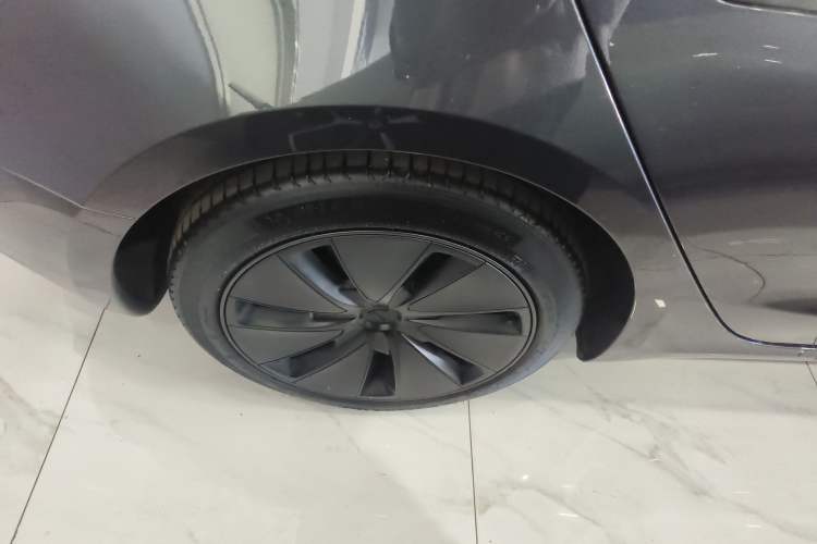 Used Tesla Model 3 2023 Rear-Wheel-Drive Version
