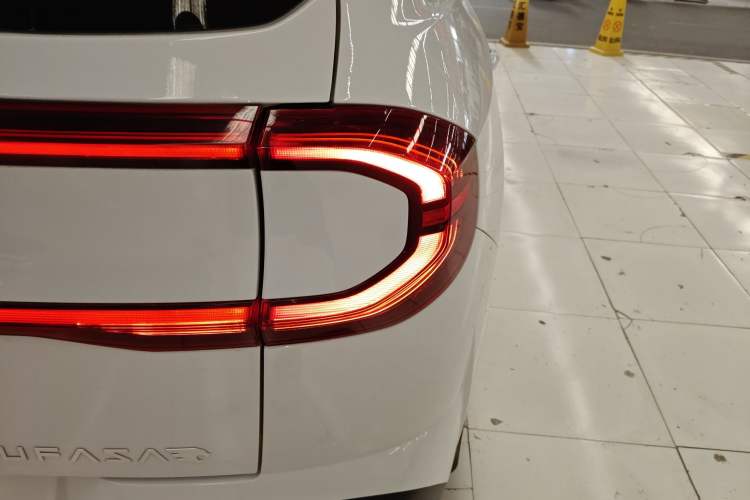 Used Hyundai ix35 2023 Musso 2.0L Deluxe Edition DLX
