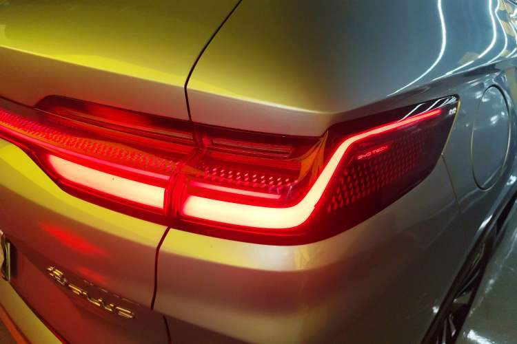 Used BYD Song PLUS New Energy 2023 Champion Edition DM-i 110KM Flagship PLUS
