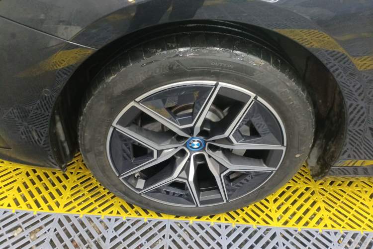 Used BMW i5 2024 eDrive 35L M Sport Package
