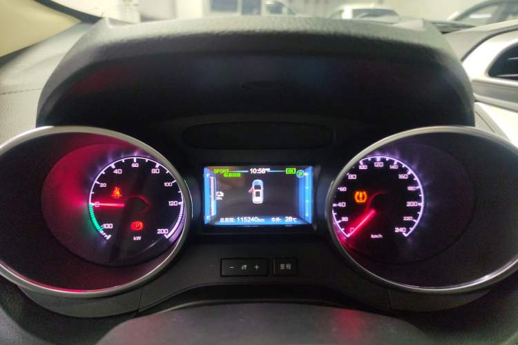 Used BYD Yuan New Energy 2018 EV360 Smart Connected Cool Model
