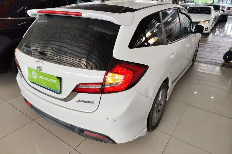 Used Honda Jade 2014 1.8L Automatic Comfort Elite Version 5 Seats
