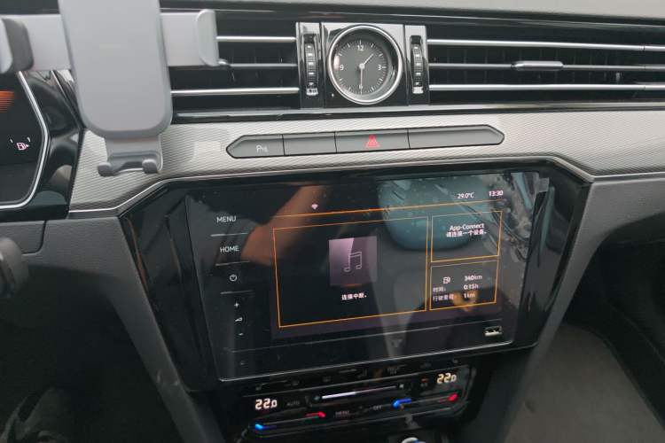 Used Volkswagen Magotan 2023 2 Million Units Limited Edition 330TSI DSG Leading Version
