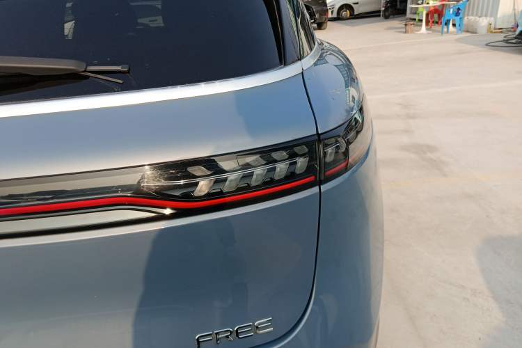 Used VOYAH FREE 2021 Four-Wheel Drive Standard Range-Extended Exclusive Luxury Package