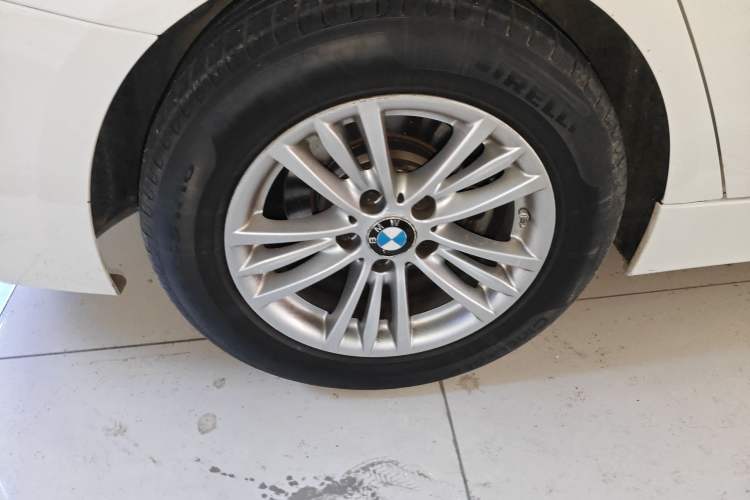 Used BMW 3 Series 2015 320Li Luxury Edition Fashion Model
