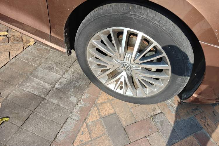 Used Volkswagen Lamando 2015 280TSI DSG Luxury Edition