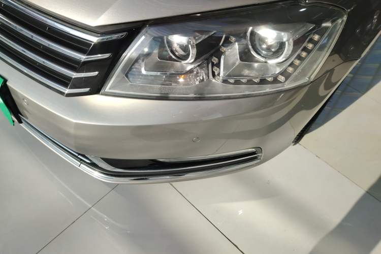 Used Volkswagen Magotan 2012 Travel Edition 2.0 TSI Comfort Version