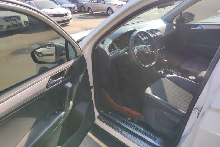 Used Volkswagen Tiguan L 2017 330TSI Automatic Two-Wheel Drive Luxury Edition
