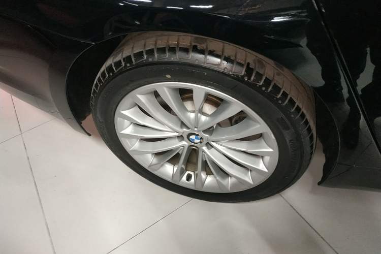 Used BMW 5 Series 2018 525Li Luxury Package
