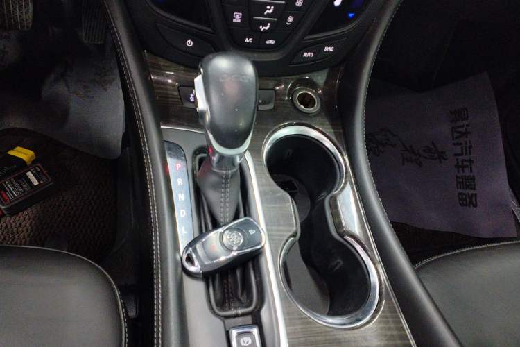 Used Buick Envision 2018 20T Two-Wheel-Drive Elite Model
