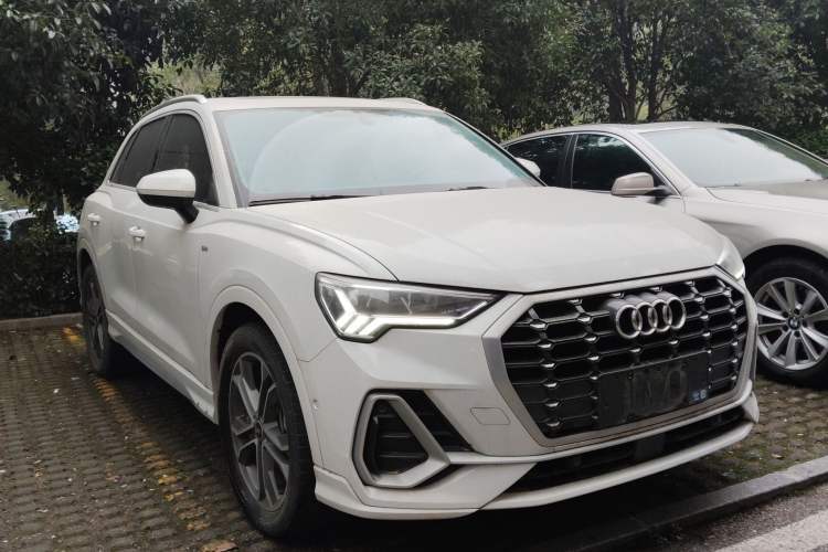 Used Audi Q3 2022 40 TFSI Fashion Dynamic Model