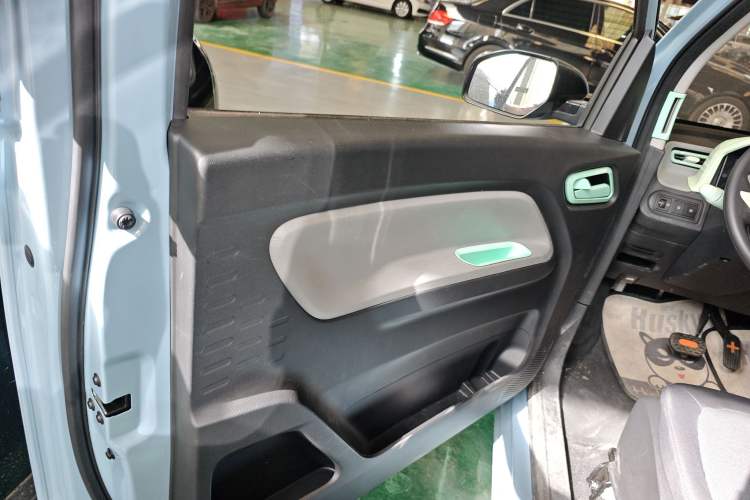 Used Wuling Hongguang MINIEV 2022 Easy Version Lithium Iron Phosphate
