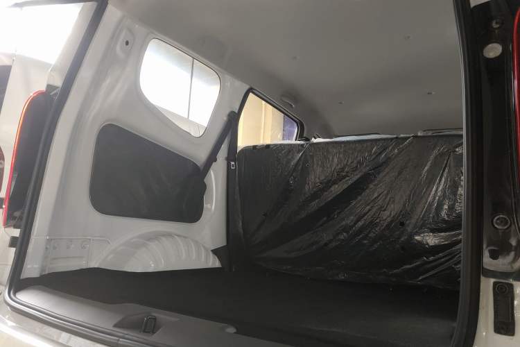 Used Wuling Hongguang New Energy 2025 Extended-Range Hybrid 50 km Utility Version
