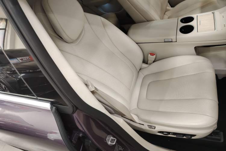 Used Hima Luxeed R7 2024 All-Electric 667 km Max
