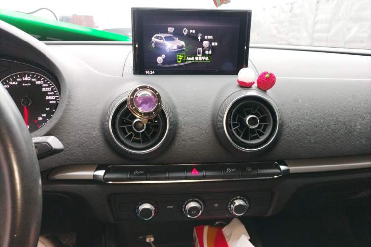 Used Audi A3 2018 30th Anniversary Edition Sportback 35 TFSI Ambition Model
