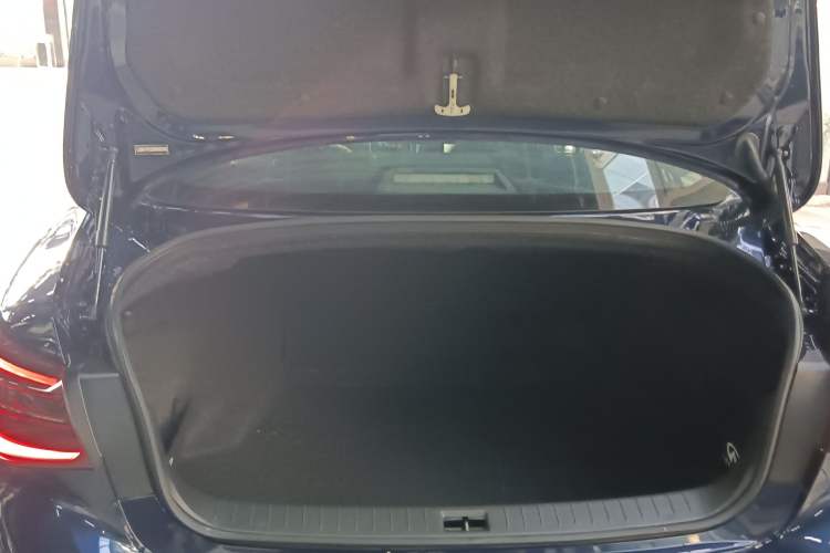 Used Infiniti Q50L 2018 2.0T Enjoyment Version China VI Standard