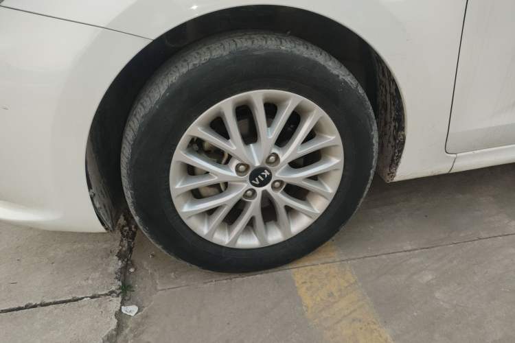 Used Kia K2 2017 Sedan 1.4L Manual Transmission GLS
