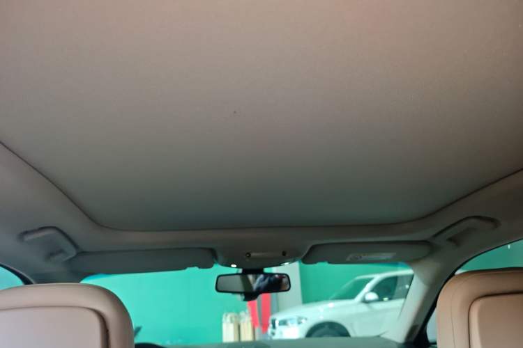 Used Lincoln Continental 2019 2.0T Two-Wheel Drive Zunya Version China VI Standard
