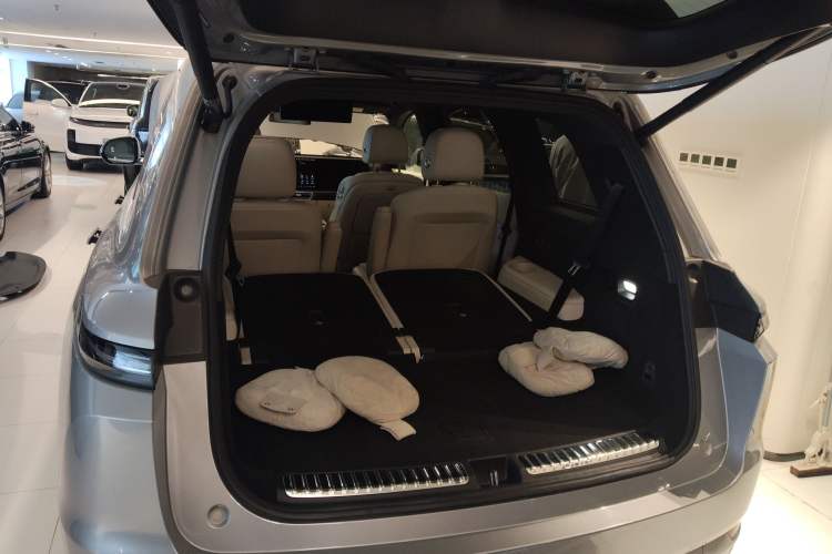 Used Li Auto L9 2022 Max model