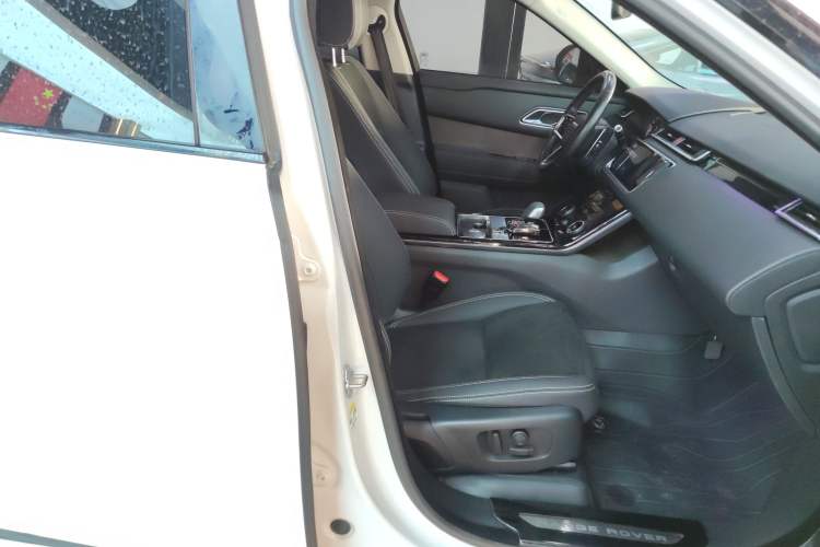 Used Land Rover Range Rover Velar 2021 P250 model
