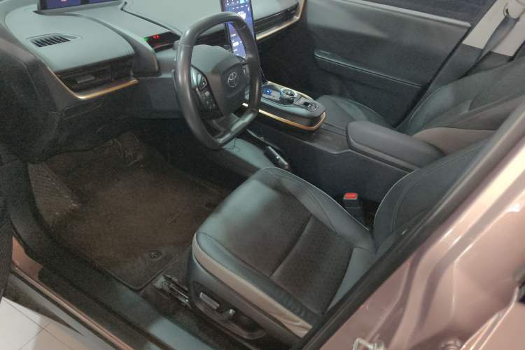 Used Toyota bZ3 2023 616 km Long-Range Premium
