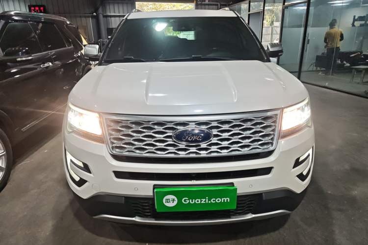Used Ford Explorer 2017 3.5T Platinum Edition