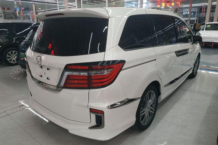 Used Honda Elysion 2019 2.0L Hybrid Supreme Edition
