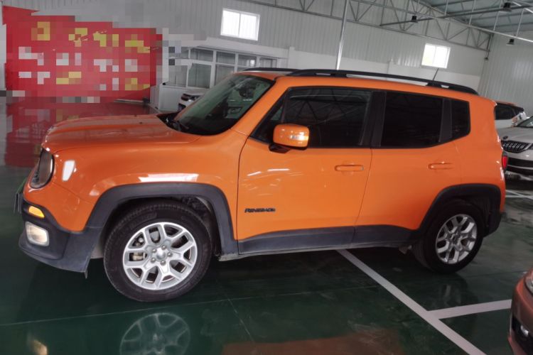 Used  Renegade 2018 Connected Large Screen Version 180T Automatic High-Energy Edition
