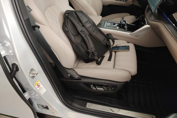 Used BYD Tang New Energy 2024 DM-i Glory Edition 112KM Flagship Model
