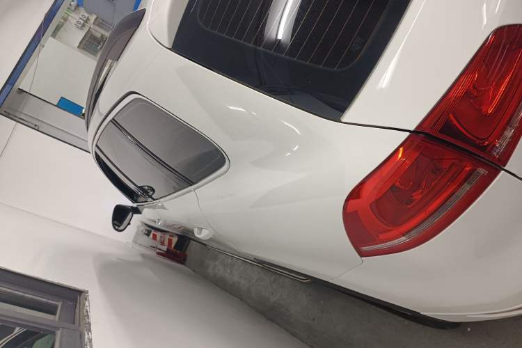 Used Volkswagen Touareg 2011 3.0 TSI Standard Version
