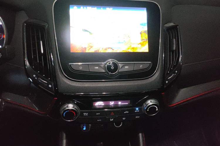 Used Changan CS55 2017 1.5T Manual Colorful Edition