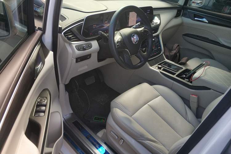 Used Buick GL8 2023 ES Lu Zun Comfort Model
