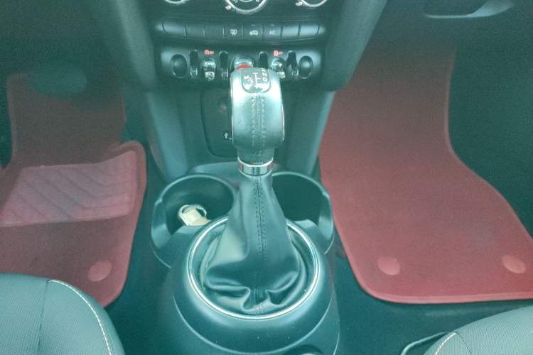 Used  MINI 2016 1.2T ONE Pioneer Edition
