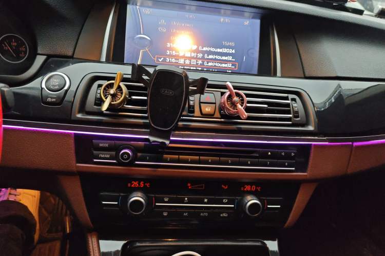 Used BMW 5 Series 2014 520Li Elegant Model
