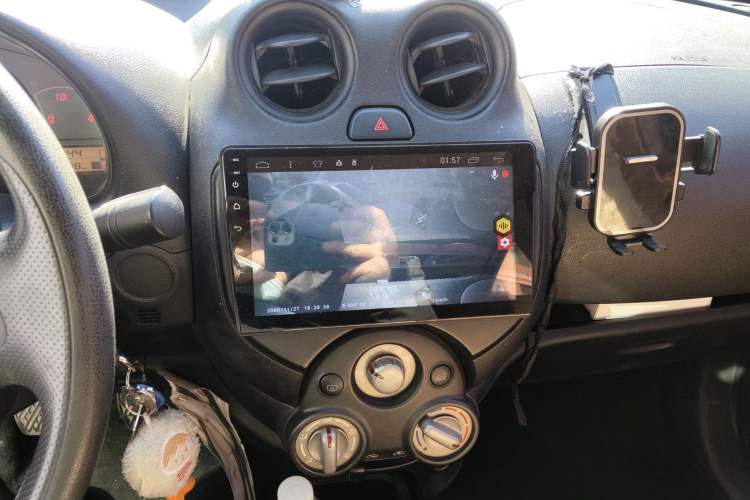 Used Nissan March 2015 1.2L Manual Easy-Enjoy Version