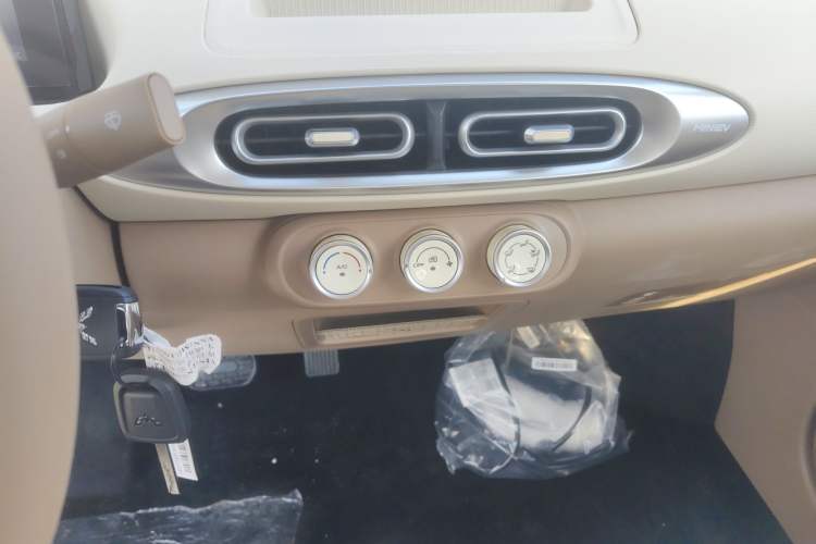 Used Wuling Hongguang MINIEV 2025 Four-Door Version Advanced Edition
