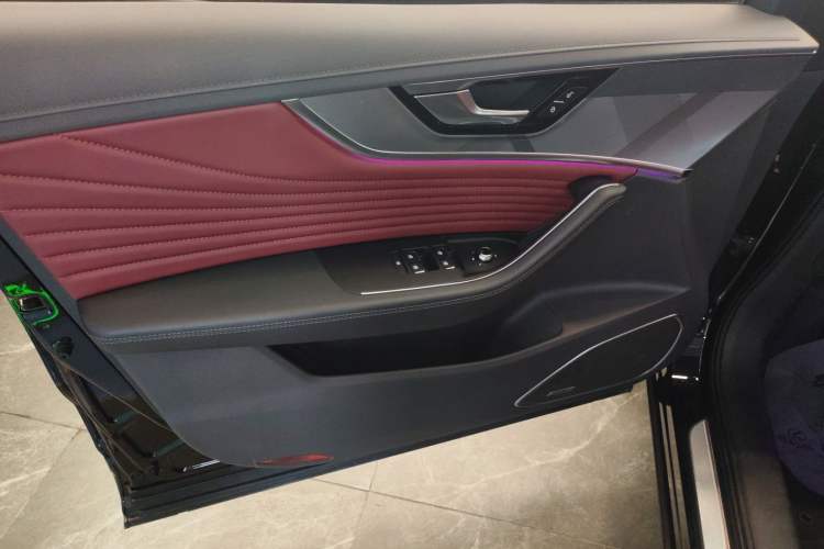 Used Hongqi HS5 2023 2.0T Qixiang Pro Edition
