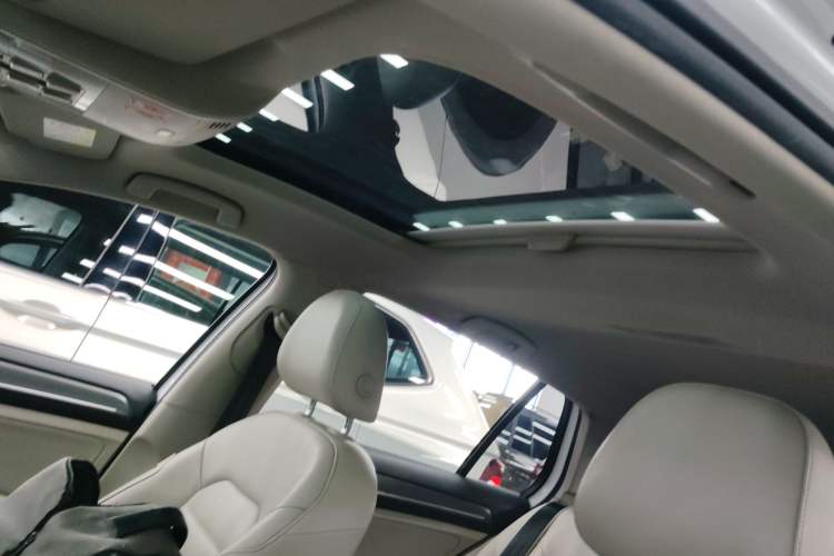 Used Volkswagen Golf 2016 230TSI Automatic Luxury Version