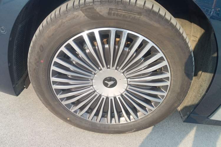 Used VOYAH Dream 2025 PHEV Four-Wheel-Drive Flagship Version – Qiankun Edition
