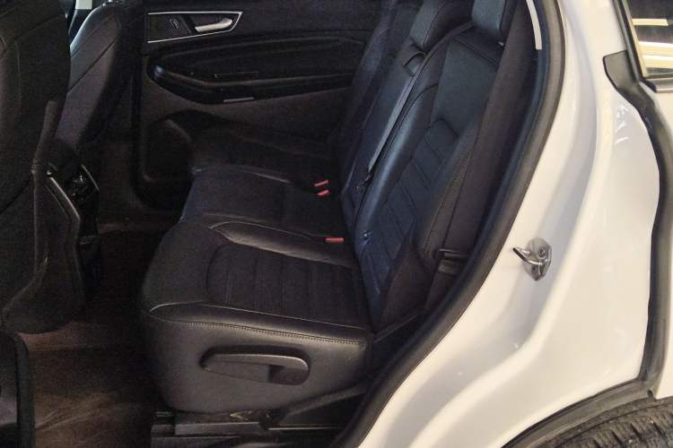 Used Ford Edge 2020 EcoBoost 245 Two-Wheel Drive Titanium 7-Seater
