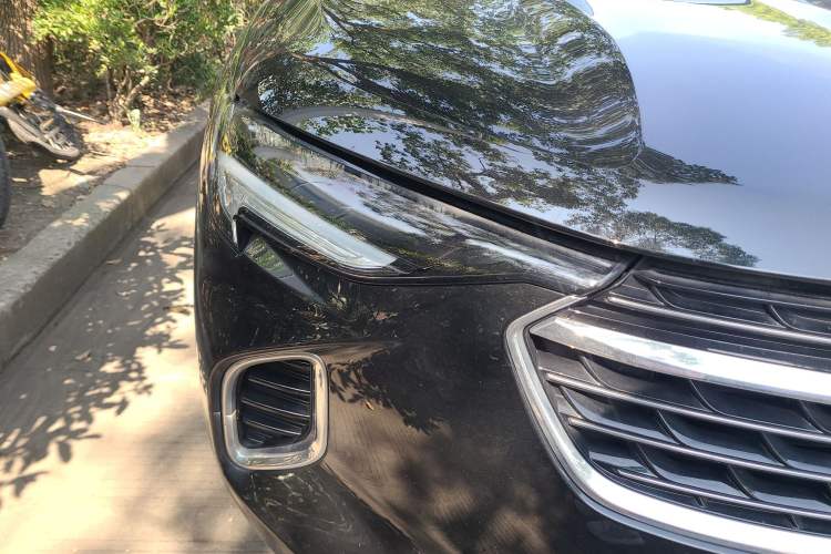 Used Buick Envision 2020 Encore S 652T Two-Wheel Drive Luxury Model
