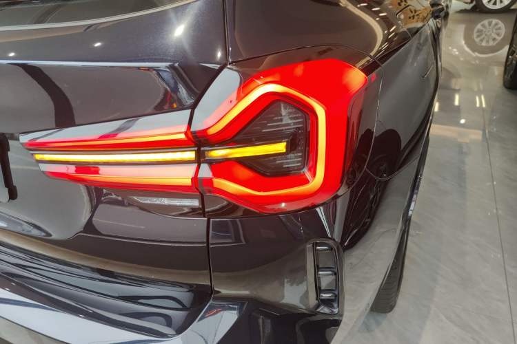 Used BMW iX3 2024 Leading Type
